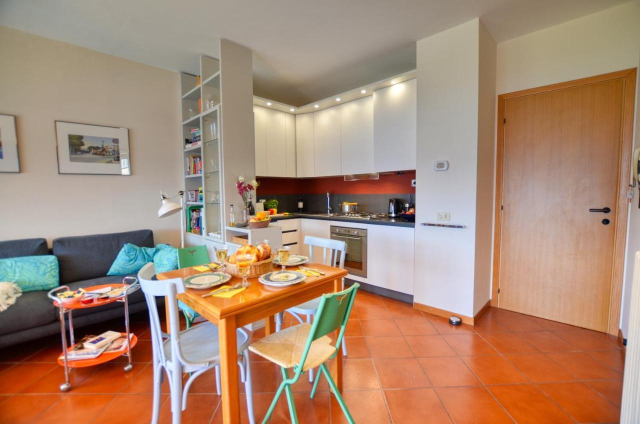 2-Bedroom Lakeview Apartment Bella Gaeta 산 시로 외부 사진