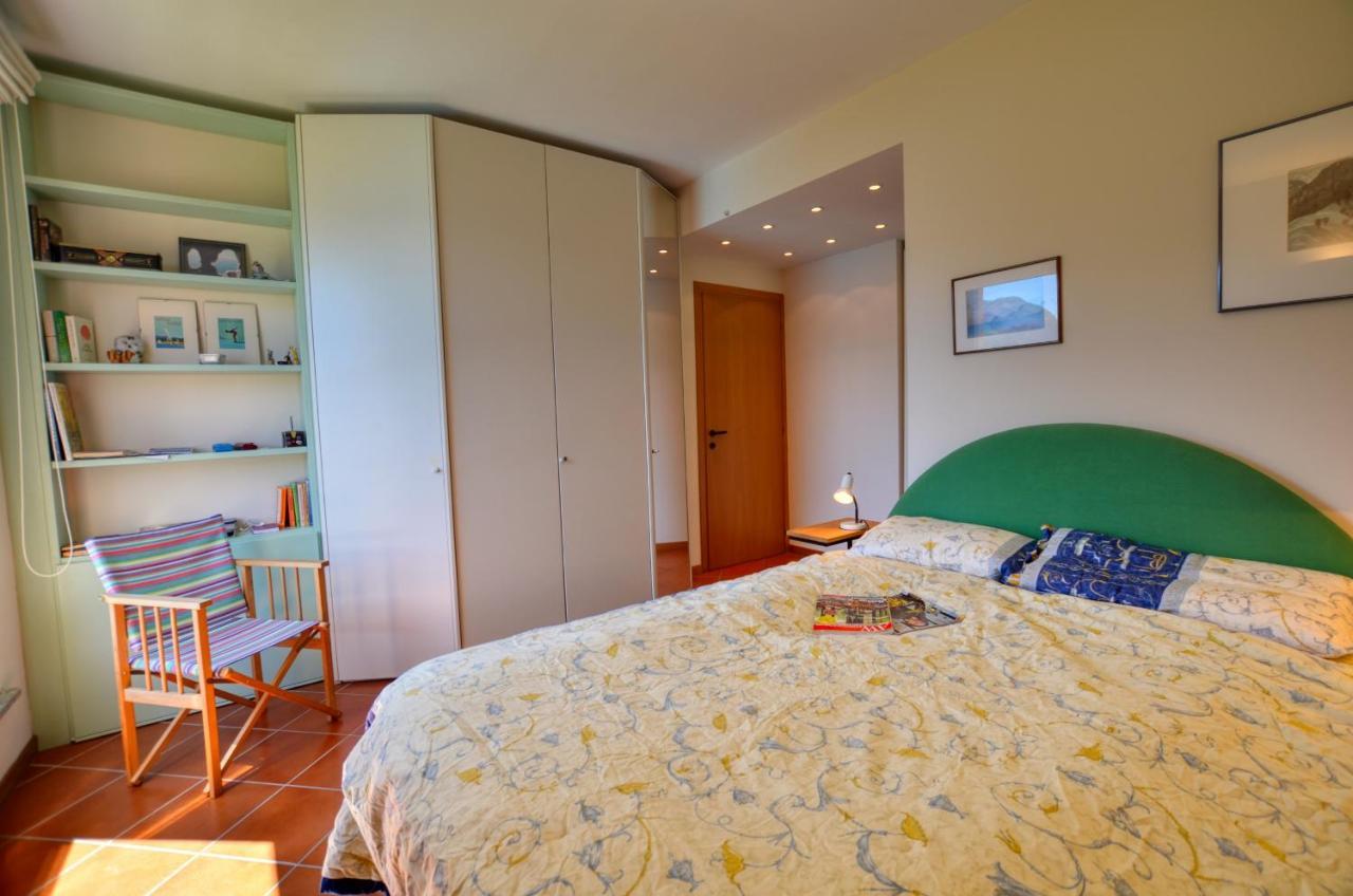 2-Bedroom Lakeview Apartment Bella Gaeta 산 시로 외부 사진