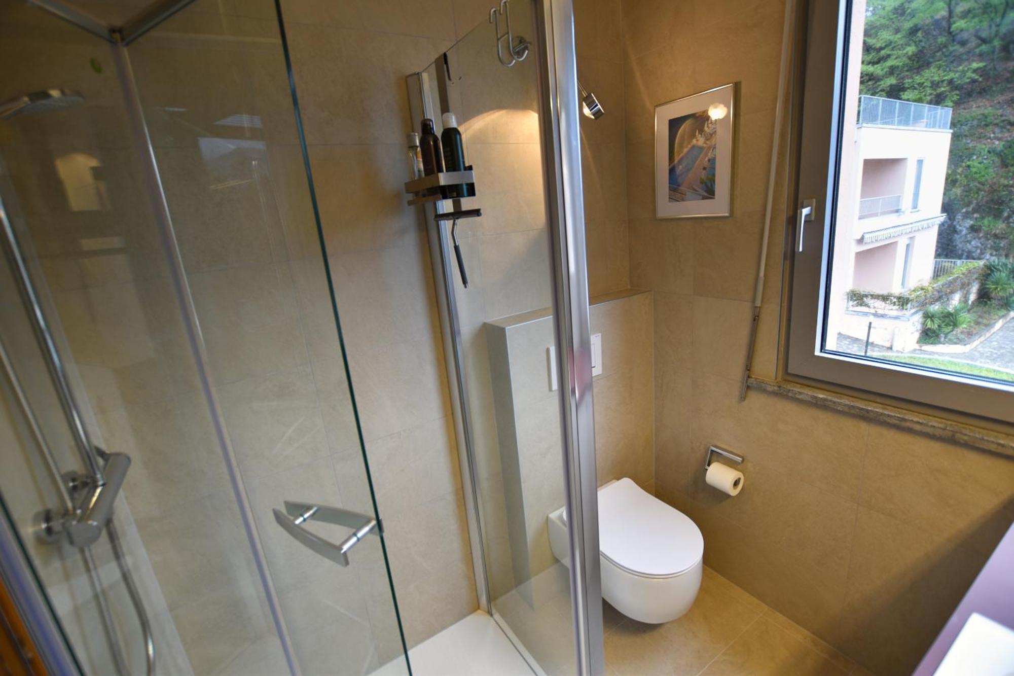 2-Bedroom Lakeview Apartment Bella Gaeta 산 시로 외부 사진